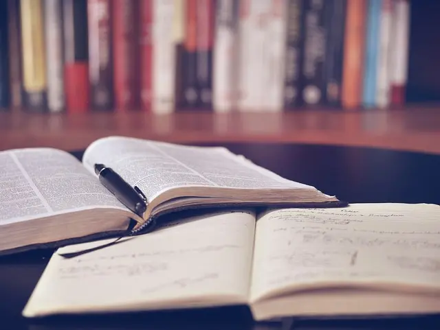 Cómo Aprender Español a Través de Audio y Música: Estrategias Efectivas