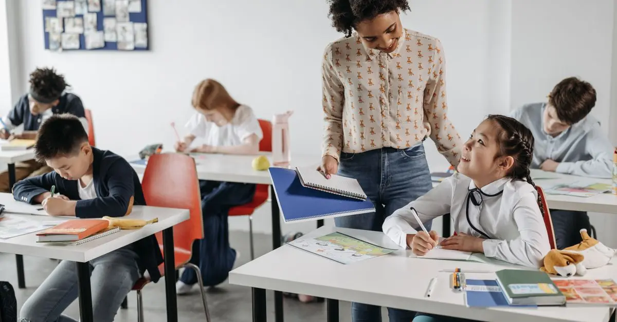 Cómo Aprender Español a Través de Recursos Audiovisuales